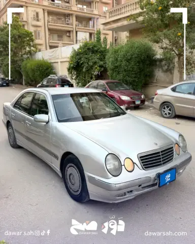 Mercedes E200